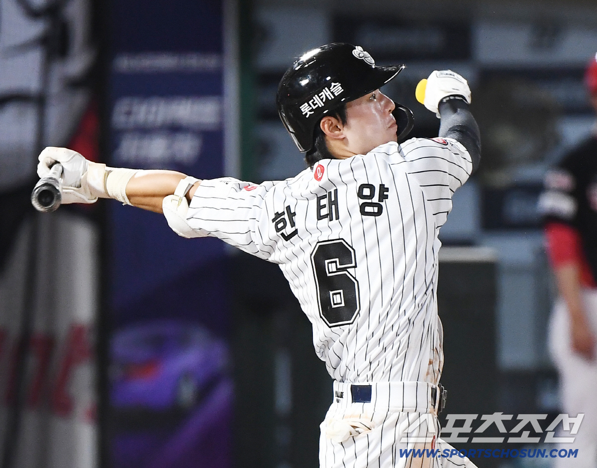 [포토] 2타점 적시타 치는 한태양