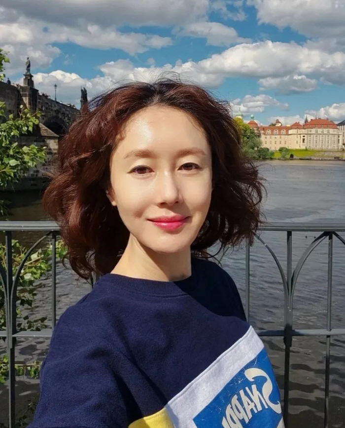 김지수, 韓 떠나 유럽살이 중 고백 