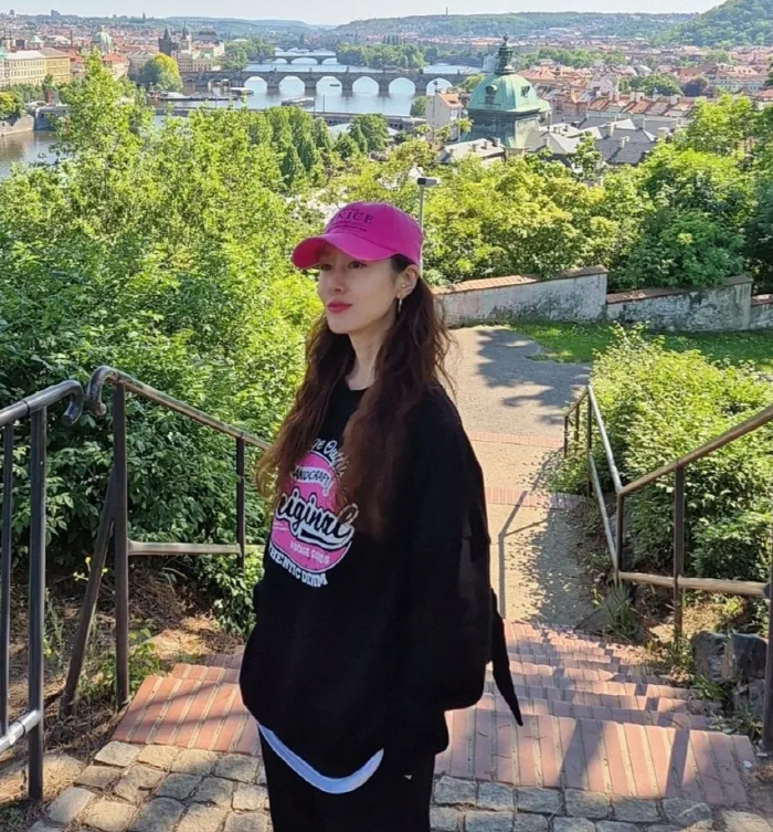 김지수, 韓 떠나 유럽살이 중 고백 "고단한 촬영 현장 문득 그리워"