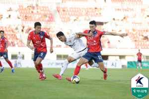 [현장리뷰]'박상혁→김이석→김강산 화력 폭발' 김천 상무, 제주 SK 3-1 잡고 '2위 점프'