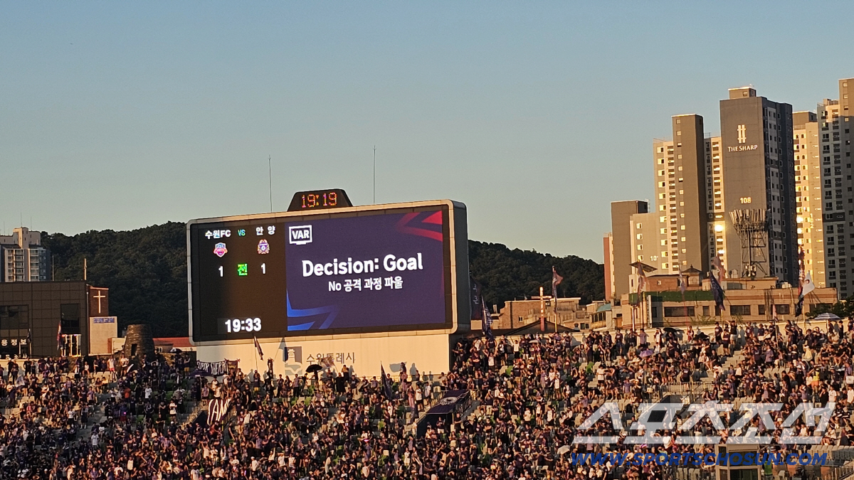 "美친 윌리안 3G연속골"수원,안양에 2대1역전승!샤프볼 첫3연승X'1호…