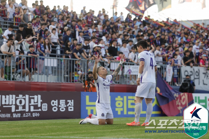 "美친 윌리안 3G연속골"수원,안양에 2대1역전승!샤프볼 첫3연승X'1호…