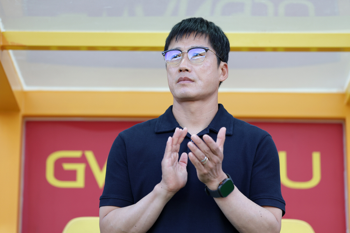 [K리그 리뷰]"티아고 극장골" 정말 대단한 전북, 광주 2-1 제압→2…