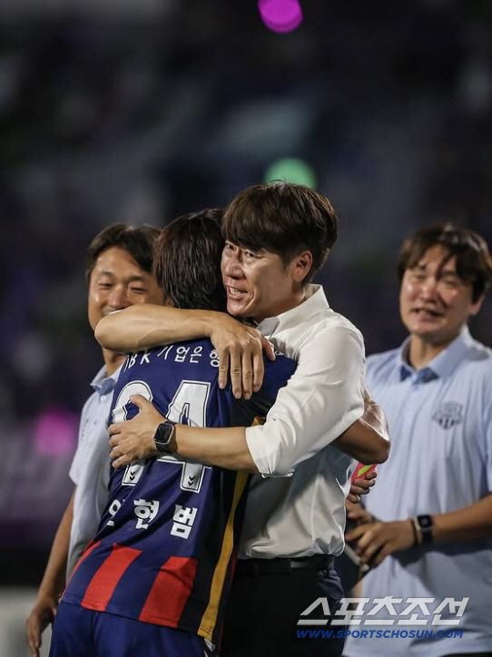 '샤프볼 첫3연승'김은중 수엡 감독"선실점 위기 극복한 우리 선수들 정말…