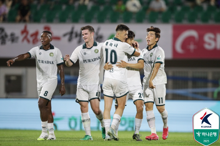 '빌레로 멀티골' 부산 아이파크, 부천FC 4-2 잡고 맹추격…천안시티,…