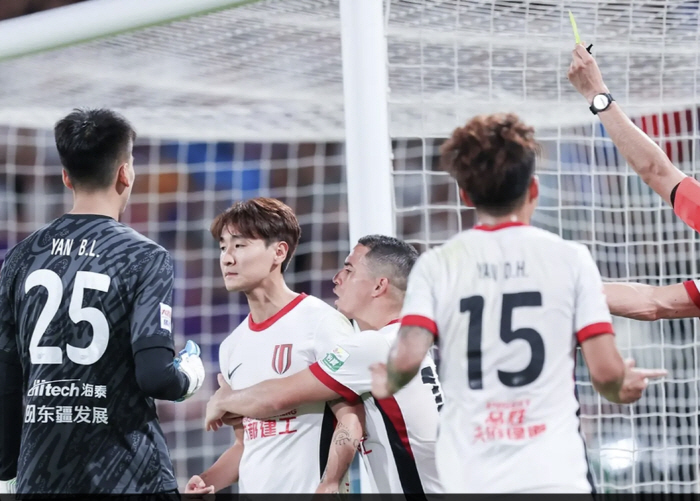 "中 관중들 완전히 실격이야!"→"도덕성의 추락" 중국 에이스를 완전히 …