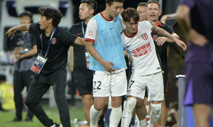 "中 관중들 완전히 실격이야!"→"도덕성의 추락" 중국 에이스를 완전히 …