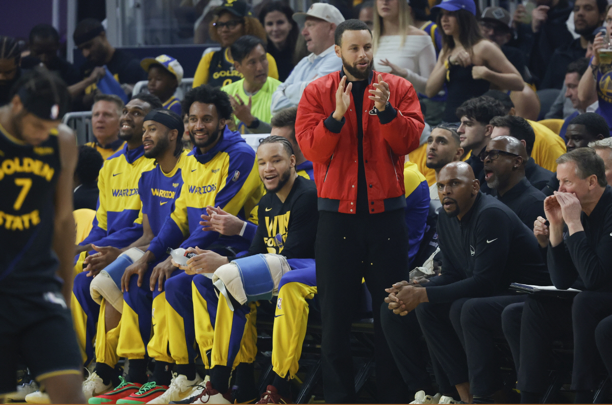 스테판 커리의 충격발언 "NBA 선수들 저임금 받고 있다!". BUT 근…