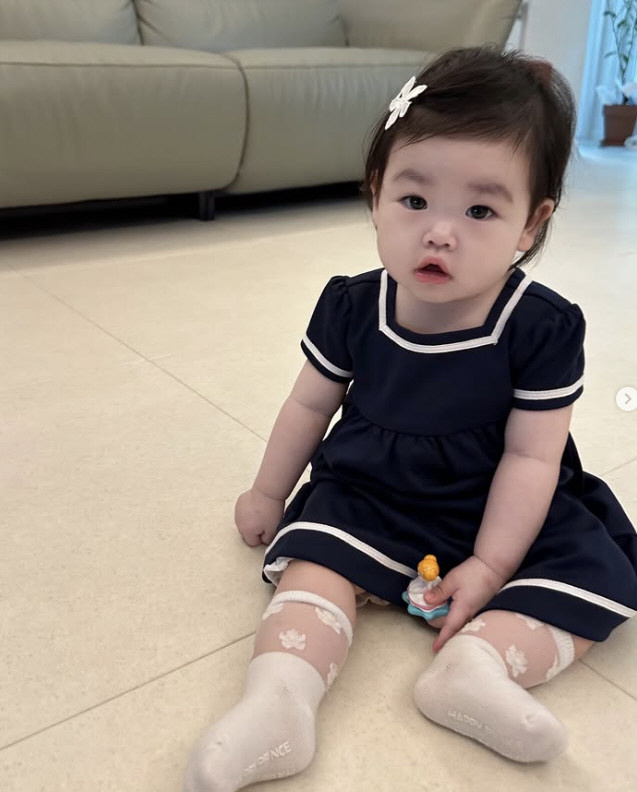 '가족 절연' 박수홍, 딸 재이에 할아버지 생겼다..."감사해요 사랑합니…