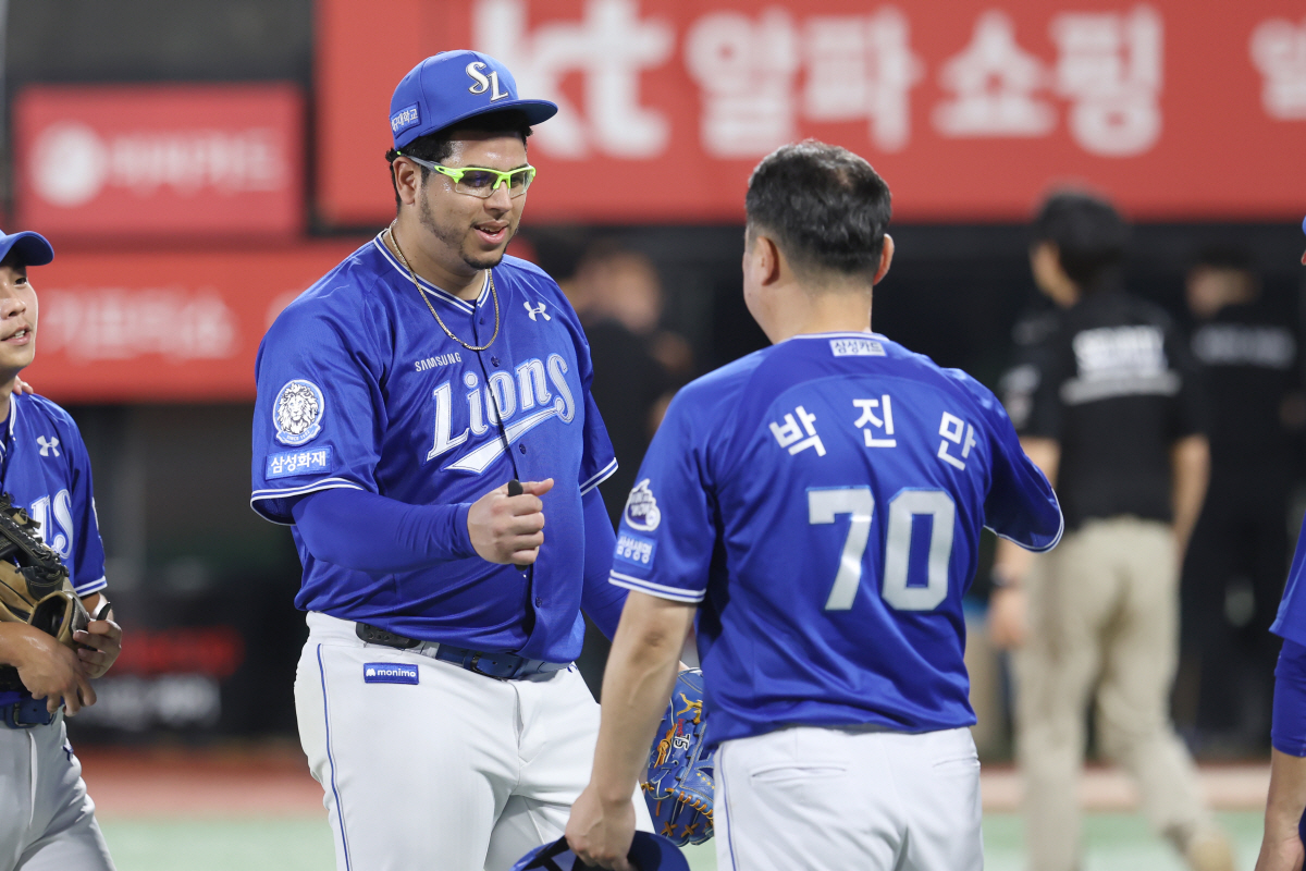 "수많은 외국인을 겪어봤지만…" 후라도에 모자벗고 인사 박진만 감독, 진…