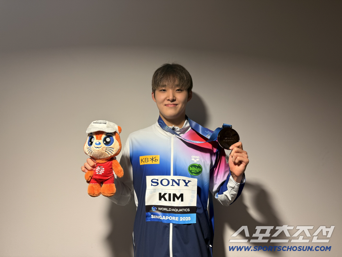 "아깝다!0.25초차 銅" 김우민 자유형400m 초박빙 3위!2연속 포디…