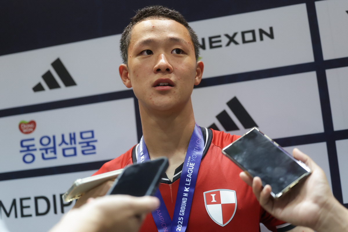 [현장인터뷰]"프로팀 가야죠" 감독도 인정한 득점 기계, 고교 무대 평정…