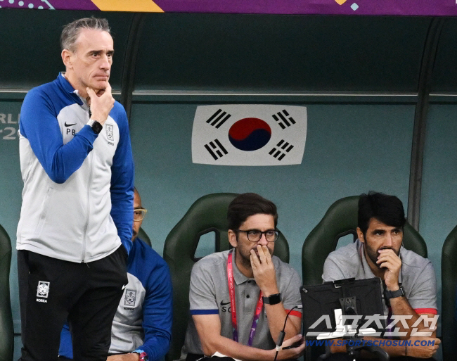 '韓 떠나며 눈물 펑펑' 벤투, 亞 축구 역대급 업적 도전할까..."마지…