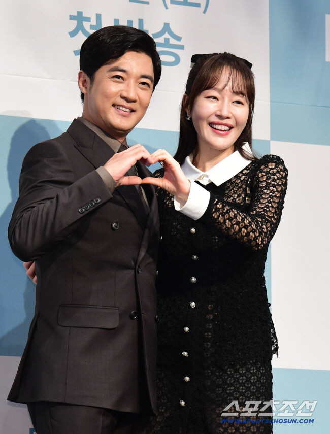 [SC리뷰] 엄지원, ♥안재욱 소원 이뤄줬다…뜻밖의 임신→최고 시청률 2…
