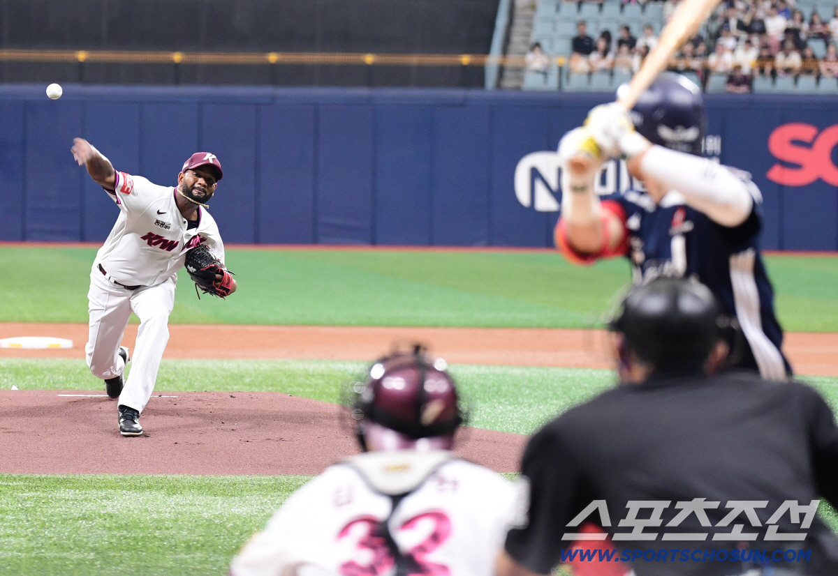 "KBO 최고" 폰세 피칭에 떠올린 '20승 에이스' 시절…"한국 너무 …