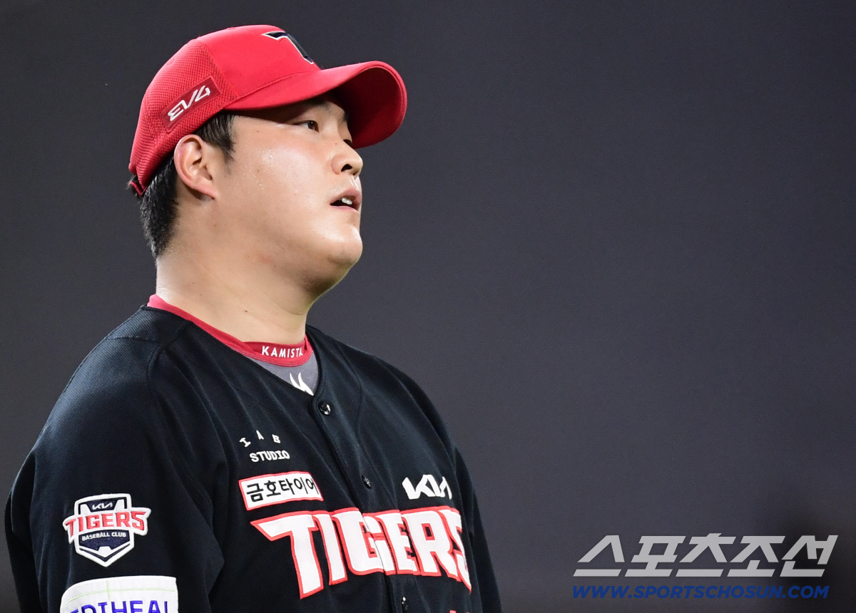 '충격 트레이드만 2번' 52억 아낀 것 맞나…KIA '9위' 해결 못하…
