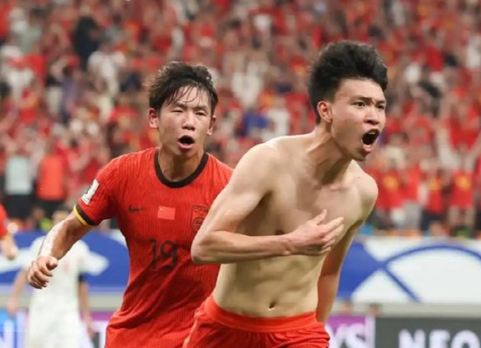 재능만큼은 진짜다! '맨시티 이적설 활활' 中 괴물 유망주, 중국 리그 …