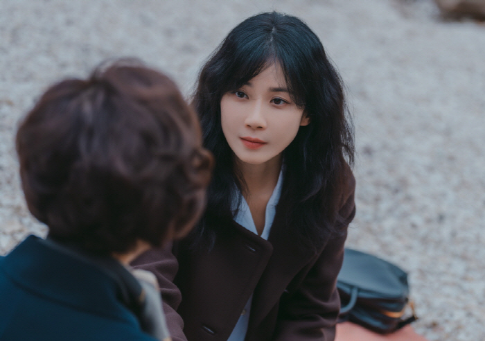 '지성♥'이보영, 바닷가서 은밀하게 누구 만났나…비밀 회동 포착(메리 킬…