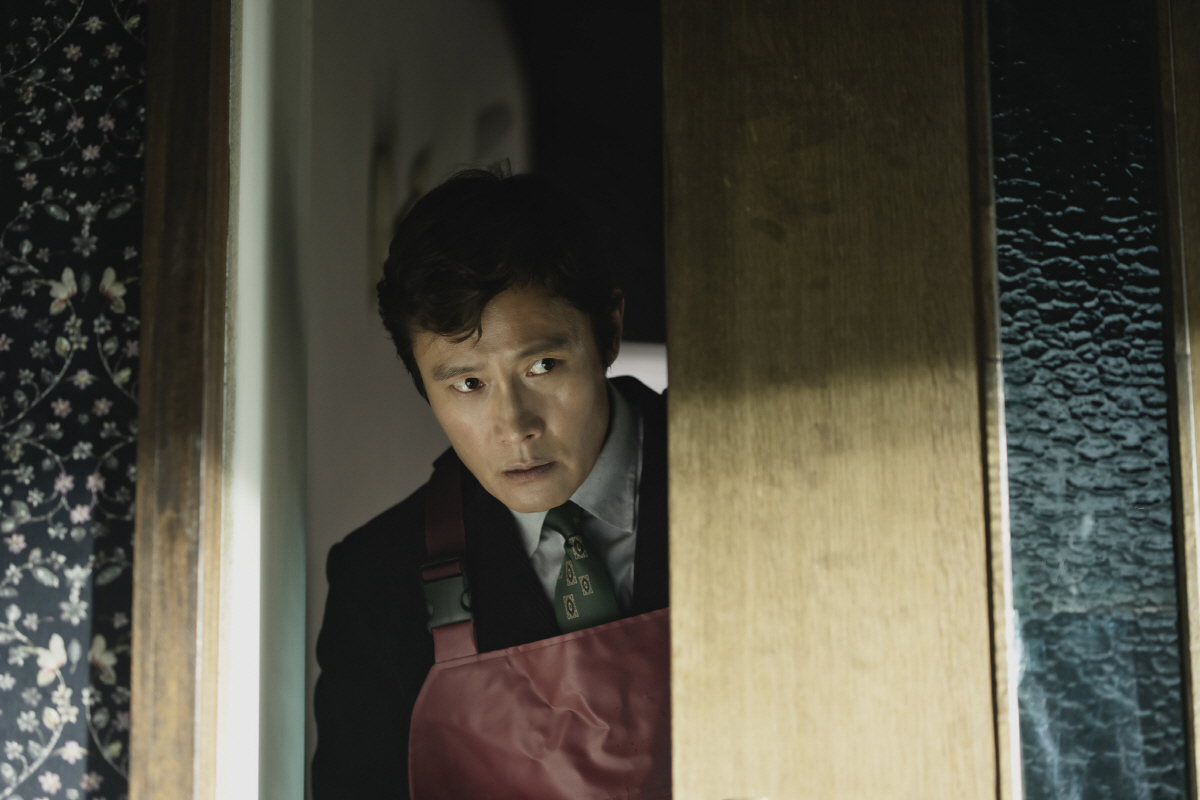 이쯤되면 '국대' 배우..이병헌, 세 번째 만남 박찬욱作 '어쩔수가없다'…