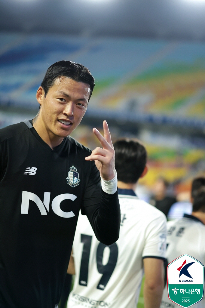 [인터뷰]日서 잘 나가던 '국대급' 골키퍼는 왜 K리그2로 날아왔나…구성…