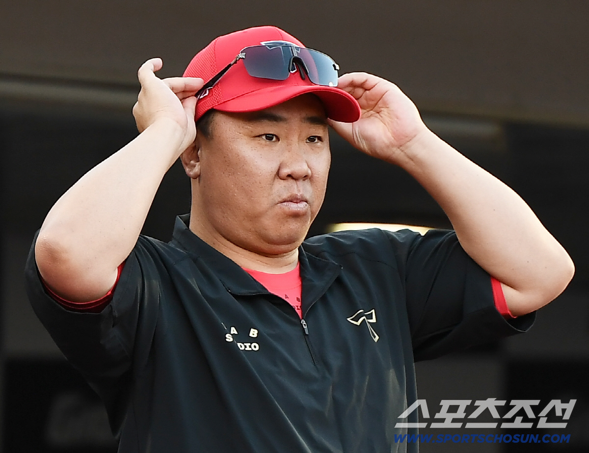 '2군 투수' 받으려고 '1군 타자' 보내야 했던 꽃범호의 진심 → 결국…