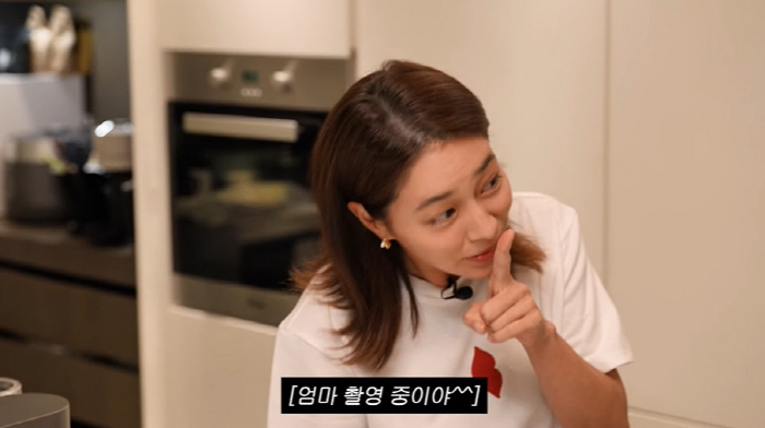 이병헌♥이민정, 10살 子 예절교육 철저...방송 중 난입 지적에 "죄송…