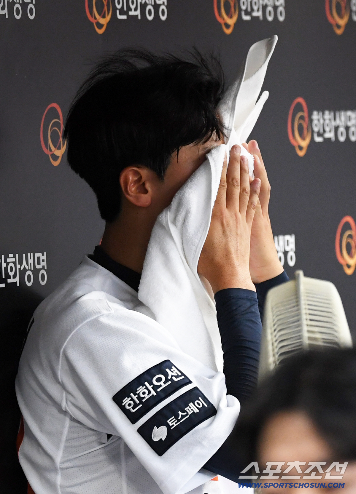 '감독 바람과 달리 무너진 선발' 두 경기 연속 조기 강판에 고개 떨군 …