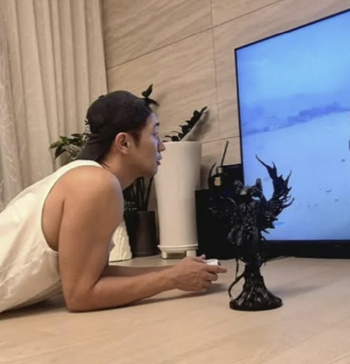 손석구 '얼굴보다 큰 팔뚝' 최신 근황 "엄마가 보면 등짝 스매싱"