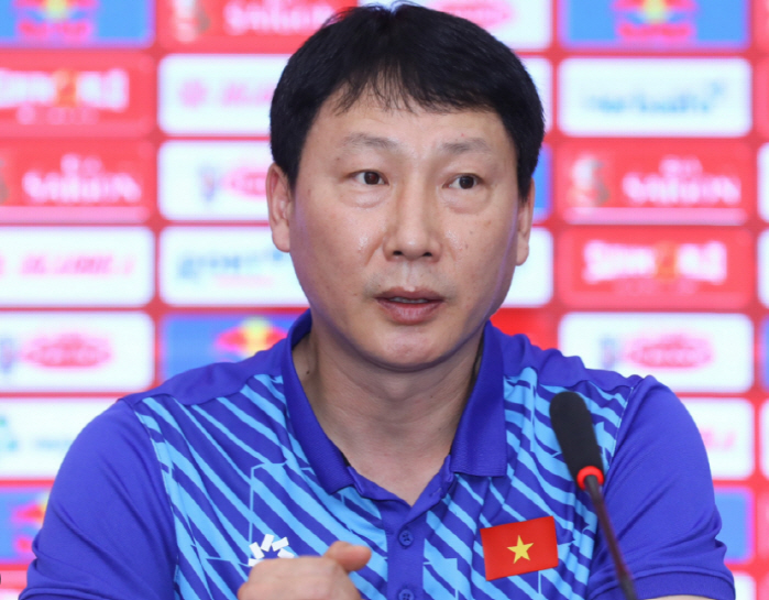 '식사마 매직' 또 통했다! "전례 없는 대기록 '100% 우승 확률' 달성"...김상식, U-23 챔피언십 우승 쾌거→"특별 전술까지 화제"