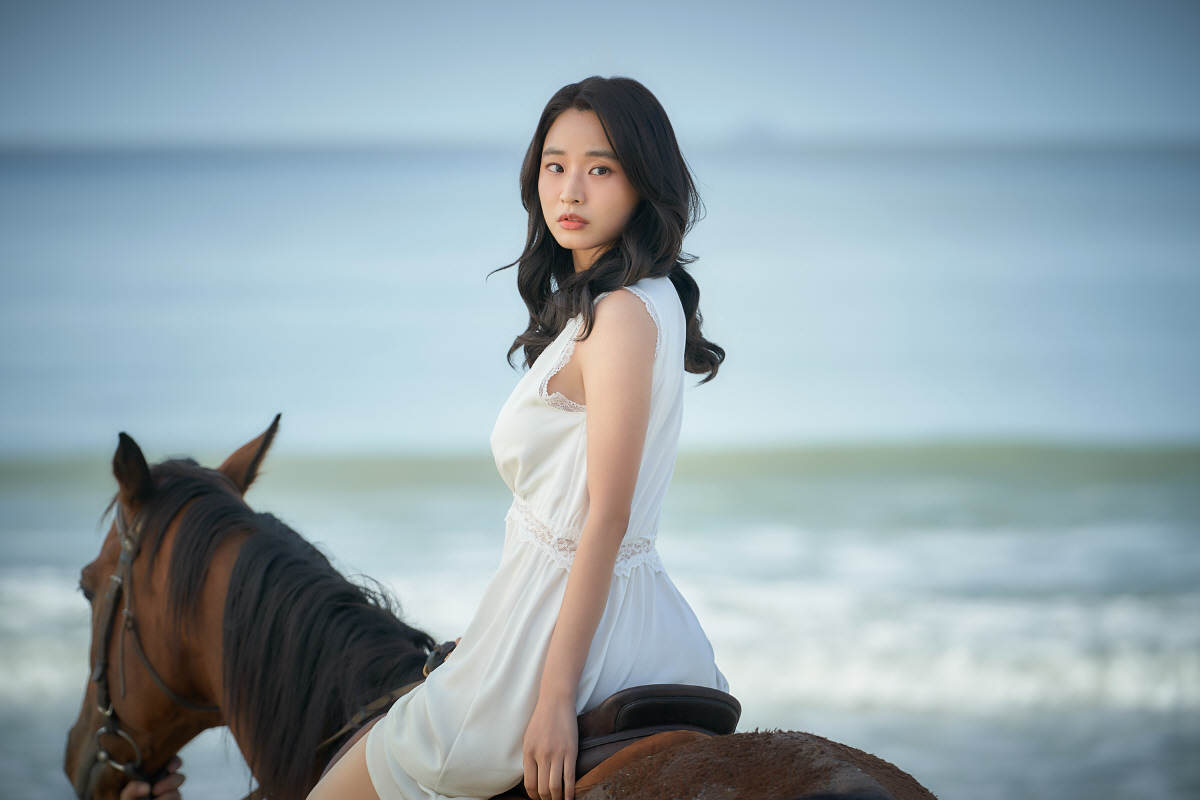 "더 이상은 노출 없다" 선언한 이하늬, '애마'로 보여줄 톱배우 아우라
