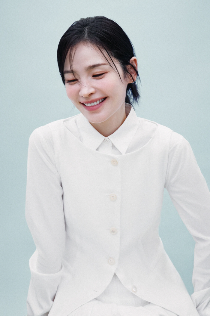 전미도, 송은이 손잡고 새출발..'편안해진 눈빛' 새 프로필 사진 공개 [공식]