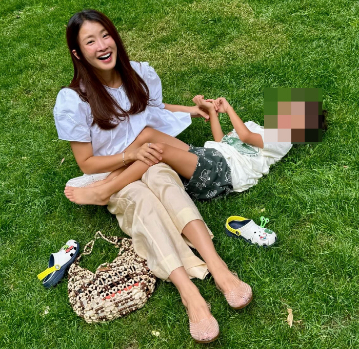 [SC이슈] "둘째 임신 고백" 이시영 "美한달중 최고…첫째子가 동생 (…
