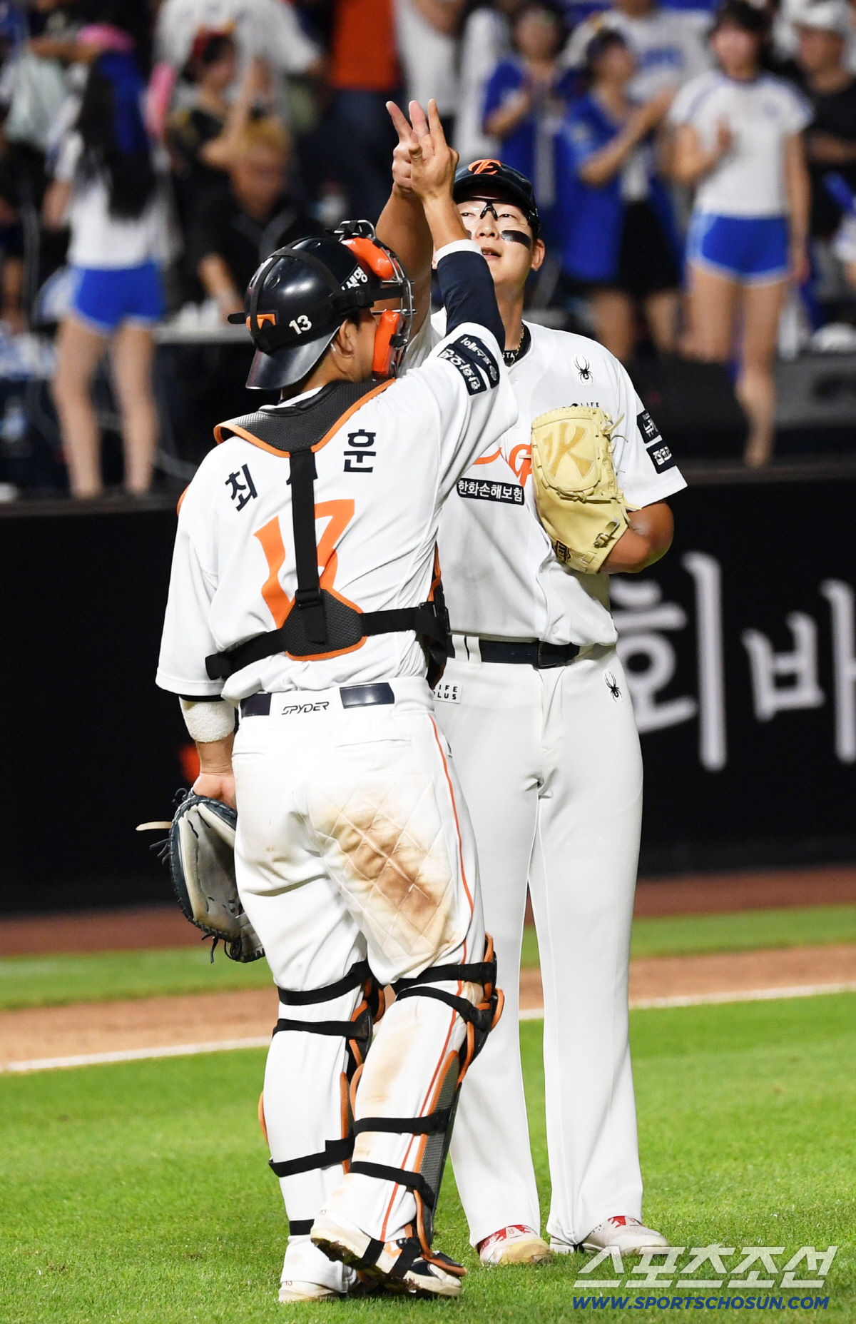 [포토] 한화 최재훈-김서현 '끝'