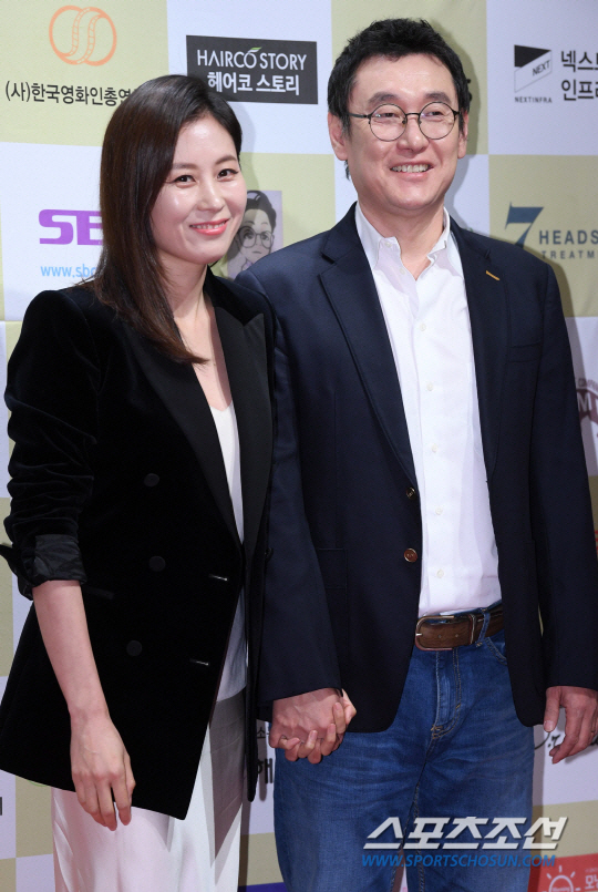 '결혼 20년' 문소리, 장준환 감독♥과 각집살이 "따로 살아 더 애틋"…