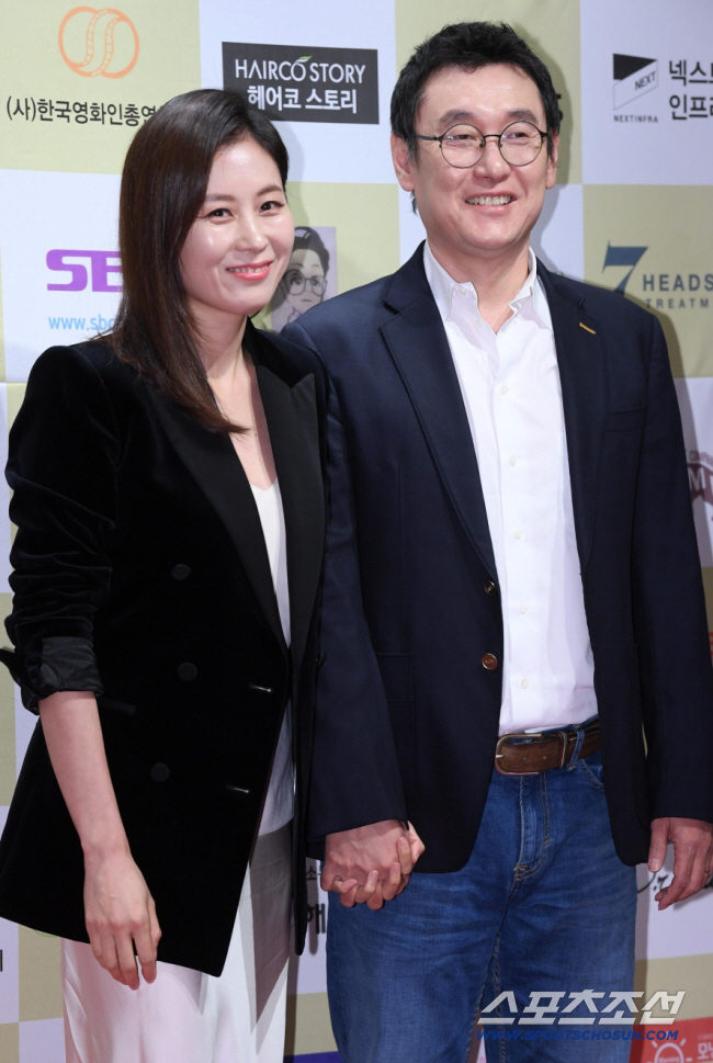 문소리도 이제 연기 말고 예능…♥장준환과 관찰예능 '각집부부' 투입