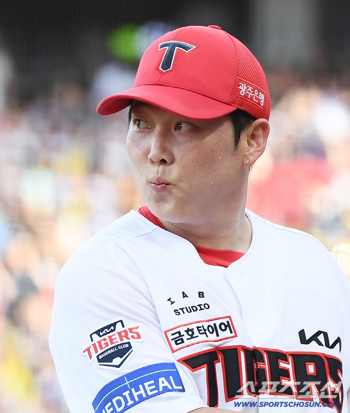 '은퇴했으면 어쩔 뻔했나' 위기의 KIA 이 선수가 구할 줄이야…올러 와…