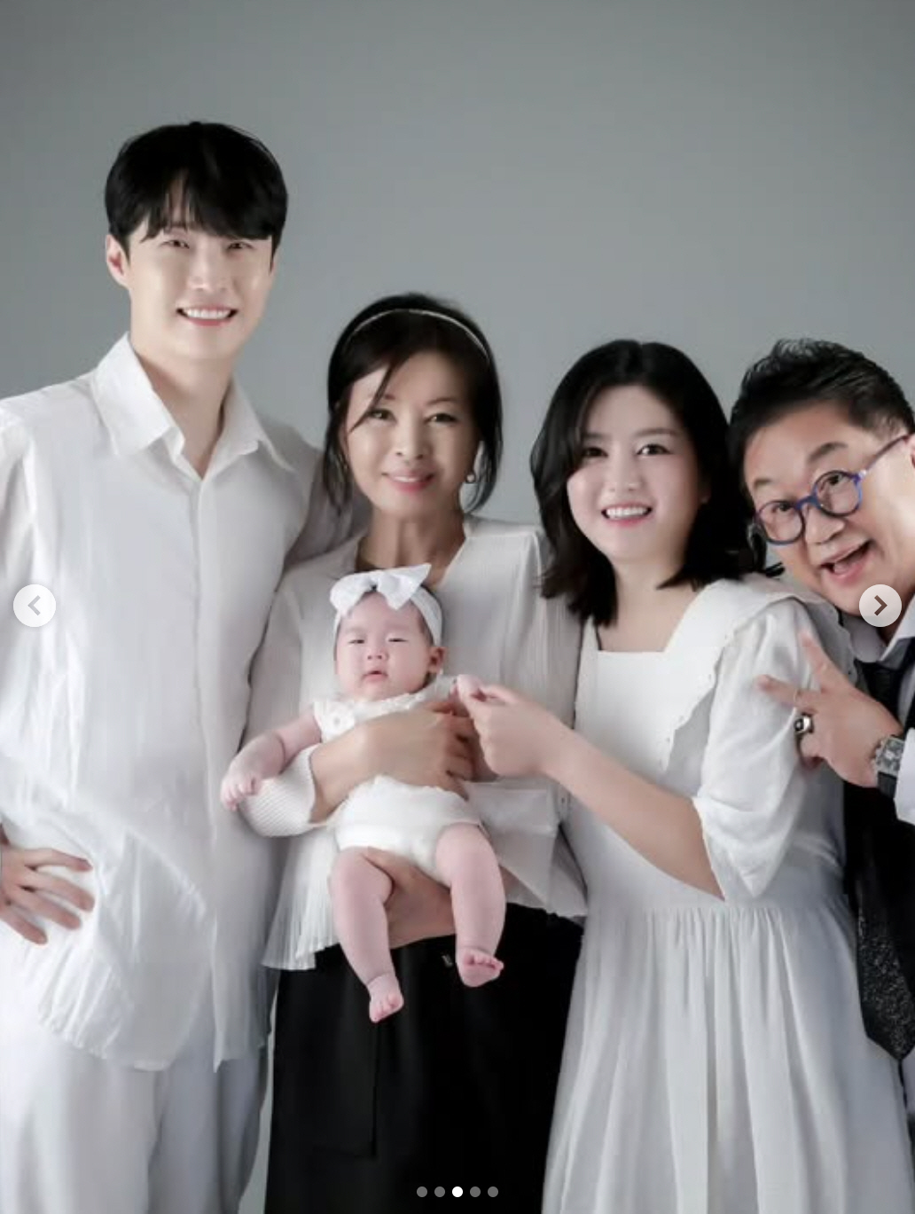 이용식, 50일 손녀와 가족사진..'이수민♥' 원혁 "앞으로 쭉 함께하자…