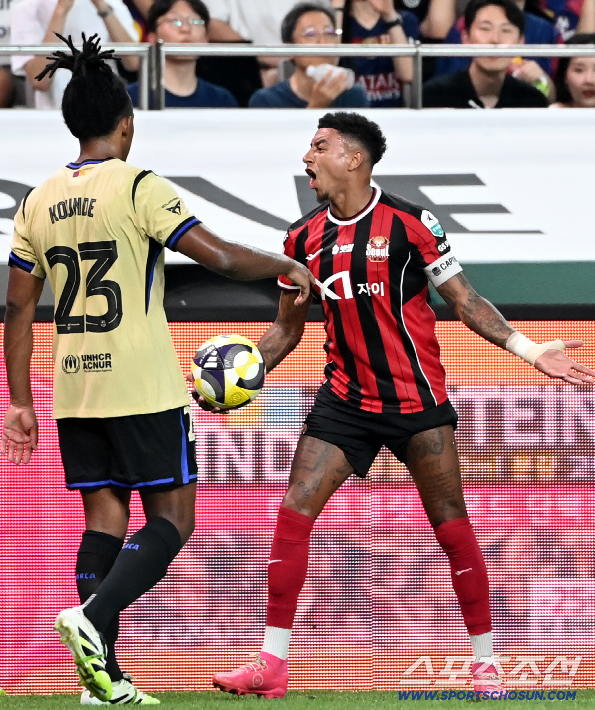 [현장인터뷰]'FC서울 캡틴' 린가드 "바르셀로나, 세계 최고의 팀…래시…