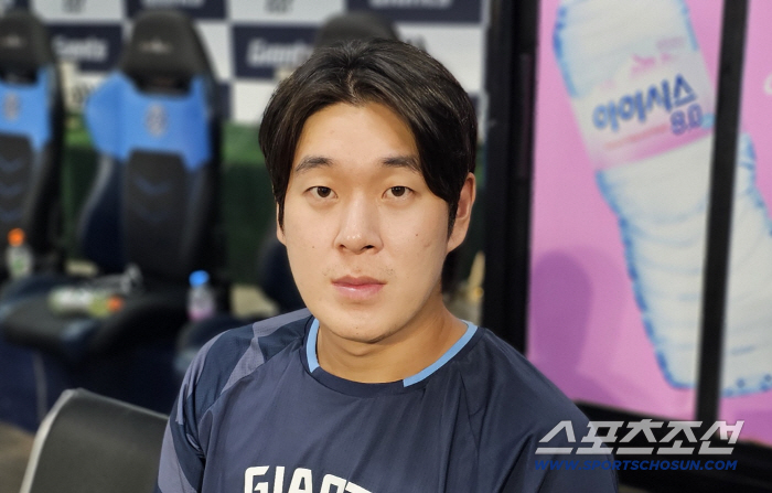'한달만에 터진 장타라니...' 오죽하면 3B에서 히팅사인까지. 명장의 걱정 속 2타점 2루타 친 나승엽 
