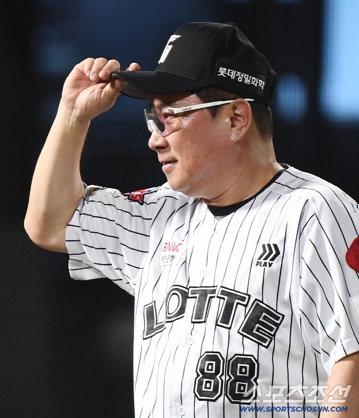 16년 걸렸다! 롯데에겐 꿈이 있습니다 → '노피어' 로이스터 넘어 구단…