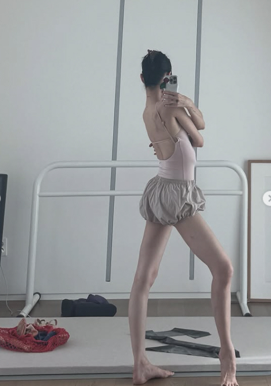'♥엄태웅' 윤혜진, 채소 한 줌만 먹는다더니..45살에도 170cm·4…