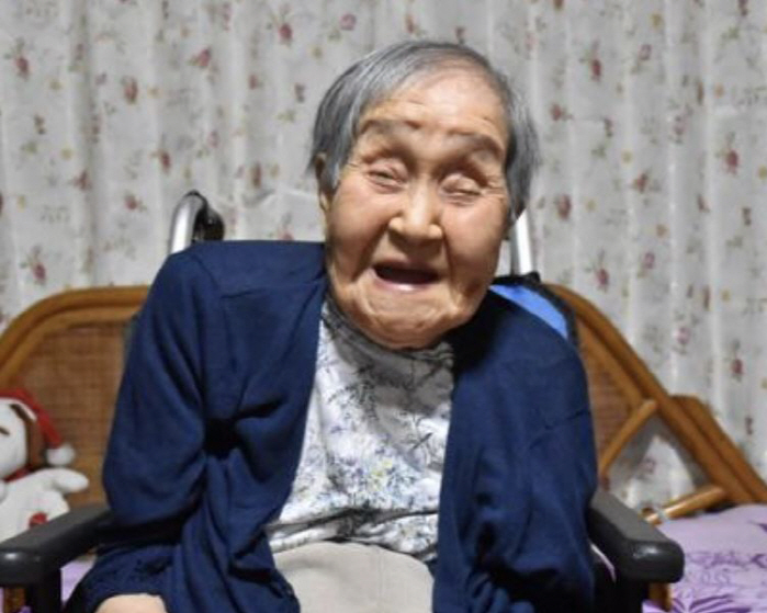 日 최고령자 된 114살 할머니 "장수 비결은 튼튼한 다리"