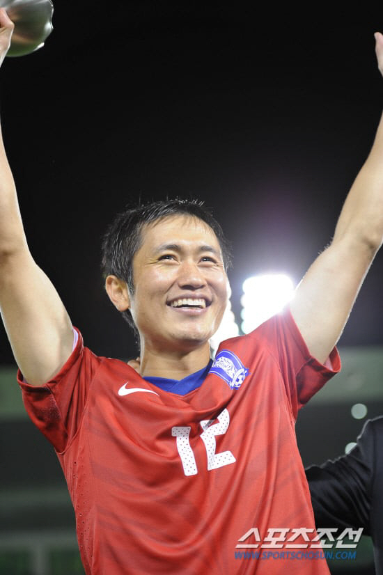한일전 치욕의 3연패..."韓 축구 꽤 심각한 문제" 이영표가 진단한 한…