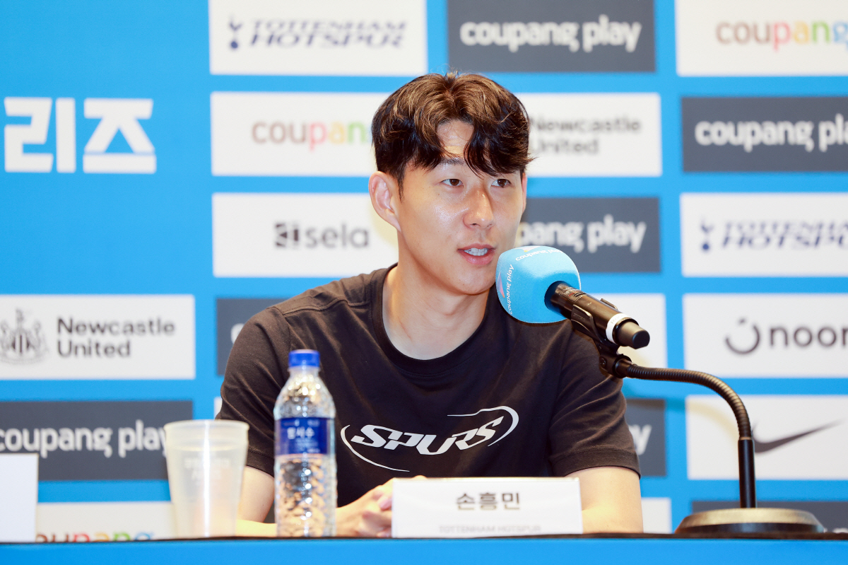 [공식발표]'토트넘 결별' 울컥한 손흥민 "소년, 남자가 돼 떠난다"(일…