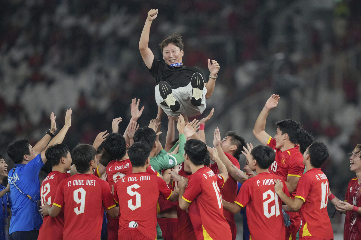 "그는 인도네시아의 악몽" 식사마 매직에 무너져 내린 인니 자존심...팬…