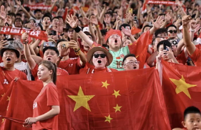 "1000억 대형 스폰서십 거품처럼 사라질 위기"...中 축구 '최악의 …