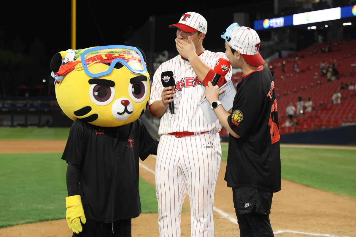 '2군행 야속하네' 눈물의 결승타쳤는데, 감독 직접 면담했다…"도영이가 …