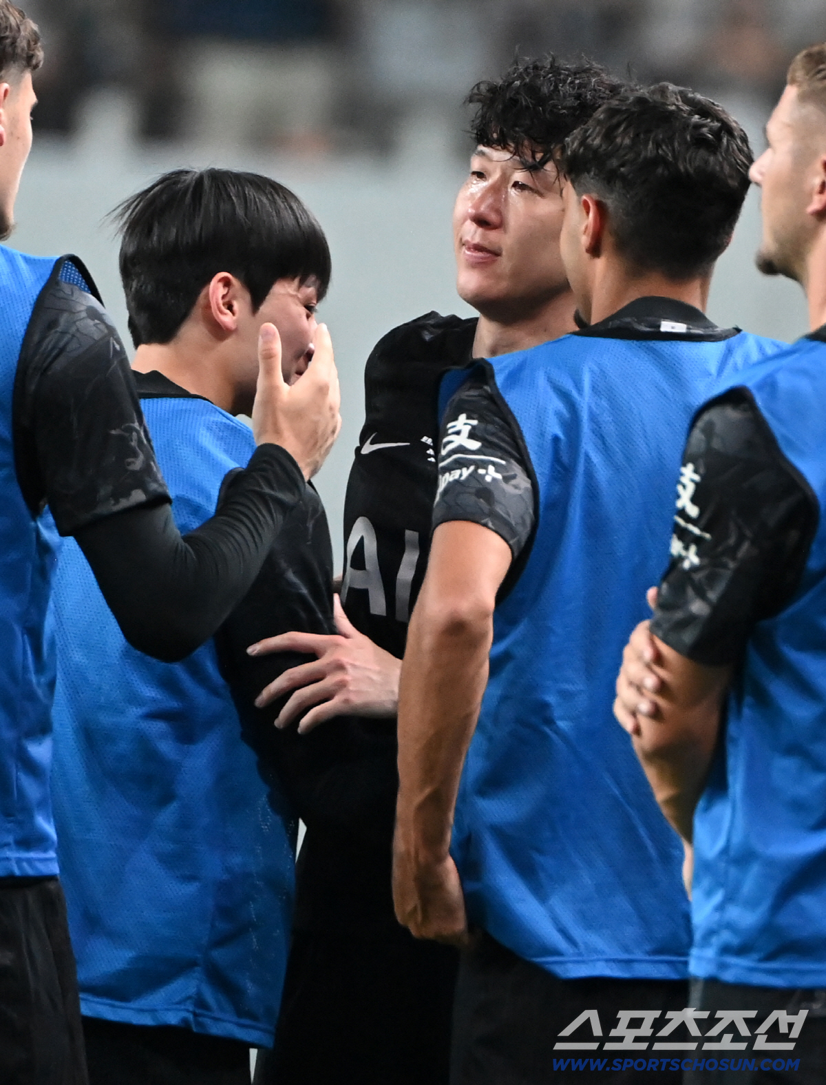 [현장인터뷰]'SON 피셜' "좋은 정보 드려잖아요", '헹가래' 손흥민…