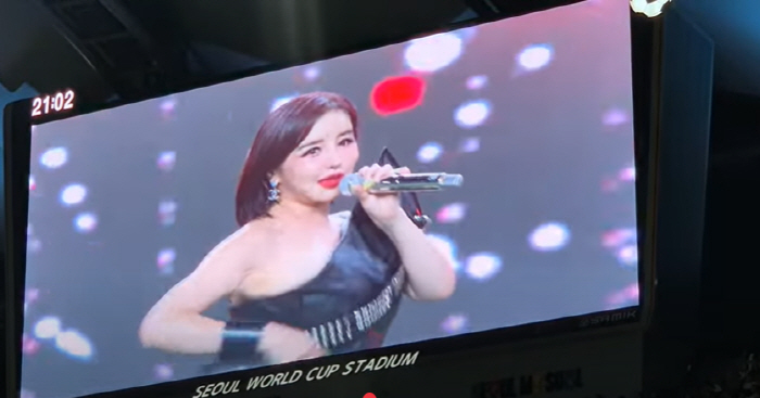 워터밤 불참은 잊어라…2NE1 박봄, 손흥민 앞에서 '컴백' 신고[SC이…