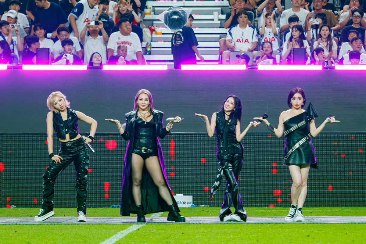 워터밤 불참은 잊어라…2NE1 박봄, 손흥민 앞에서 '컴백' 신고[SC이…